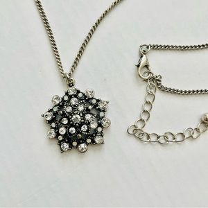 NEW snowflake pendant necklace